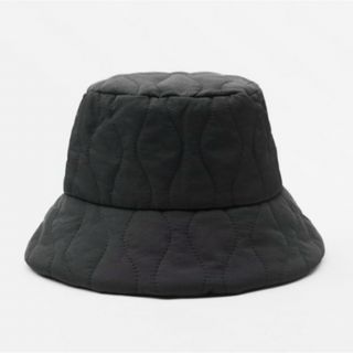 ザラ(ZARA)の美品　ザラ　キルティング　バケットハット　レディース　ブラック　S 56(ハット)