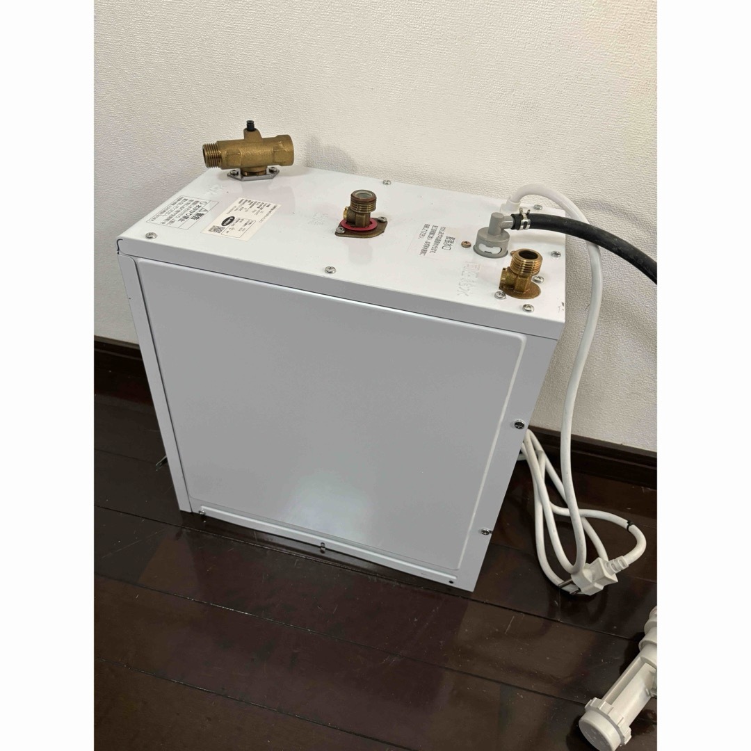 小型電気温水器　ゆプラス　EHPN-H12V1 100V INAX 中古 インテリア/住まい/日用品のインテリア/住まい/日用品 その他(その他)の商品写真