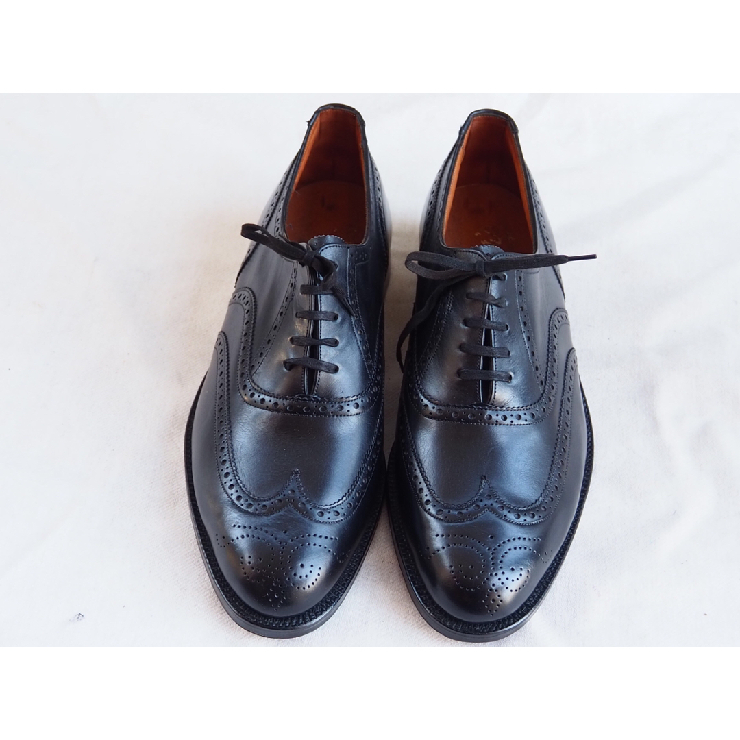 Trickers(トリッカーズ)の60s Tricker's  Black short Wing Tip メンズの靴/シューズ(ドレス/ビジネス)の商品写真