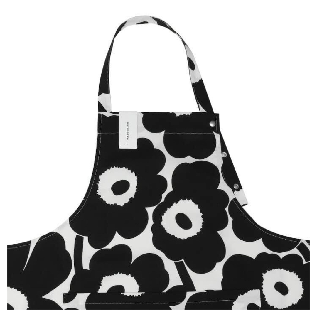 marimekko(マリメッコ)の◎マリメッコ marimekko エプロン◎ブラックPIENI UNIKKO インテリア/住まい/日用品のキッチン/食器(収納/キッチン雑貨)の商品写真