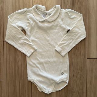 プチバトー(PETIT BATEAU)のプチバトー　ロンパース36m  95 襟付き　ボディ(Tシャツ/カットソー)