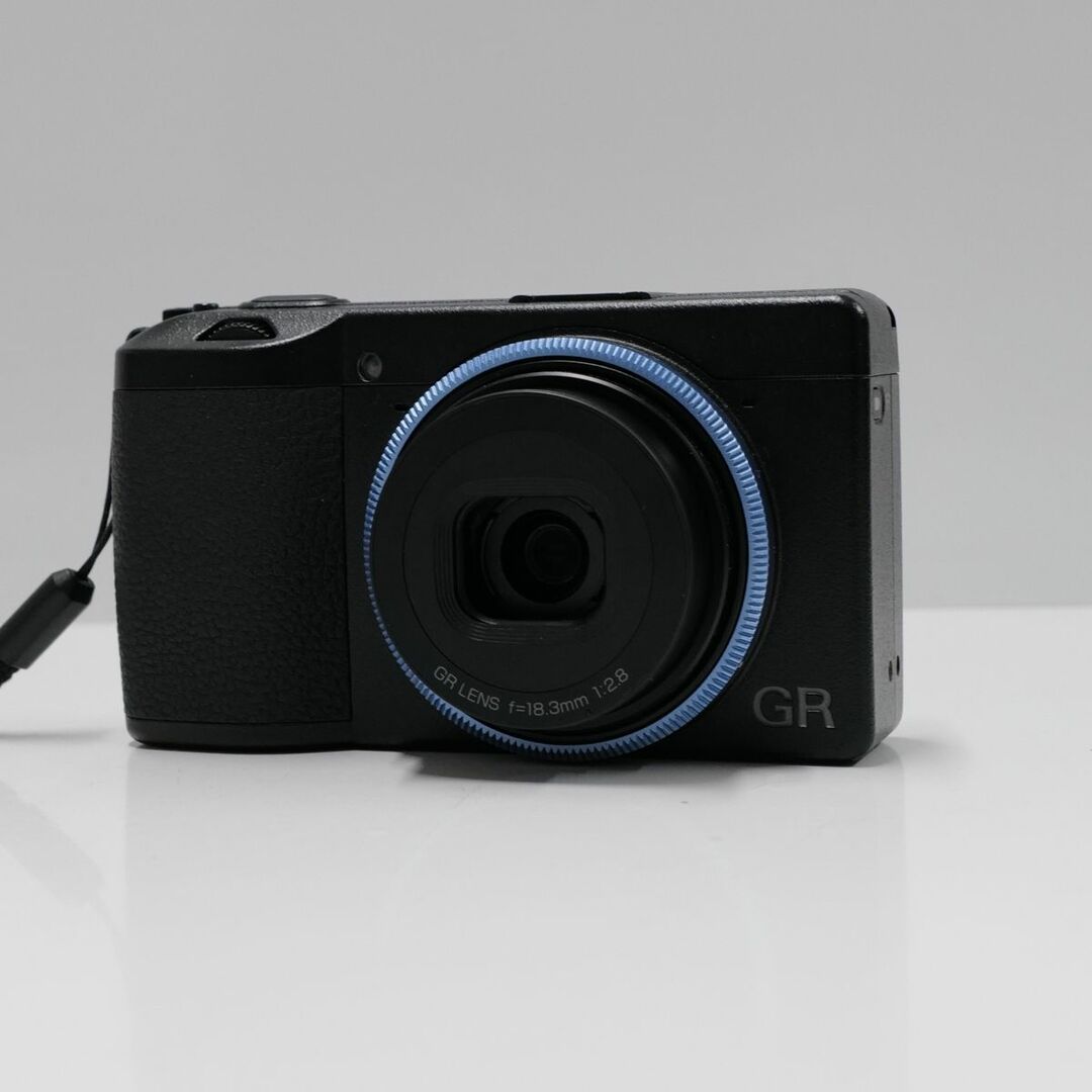 RICOH GR III USED超美品 GR3 デジタルカメラ 本体+バッテリー Wi-Fi 単焦点18.3mm F2.8 APS-C スナップシューター 完動品  CP5562画素数約2424万画素