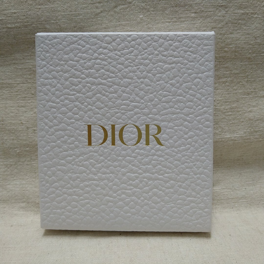 Christian Dior(クリスチャンディオール)のクリスチャンディオール　ピンバッジ レディースのアクセサリー(ブローチ/コサージュ)の商品写真