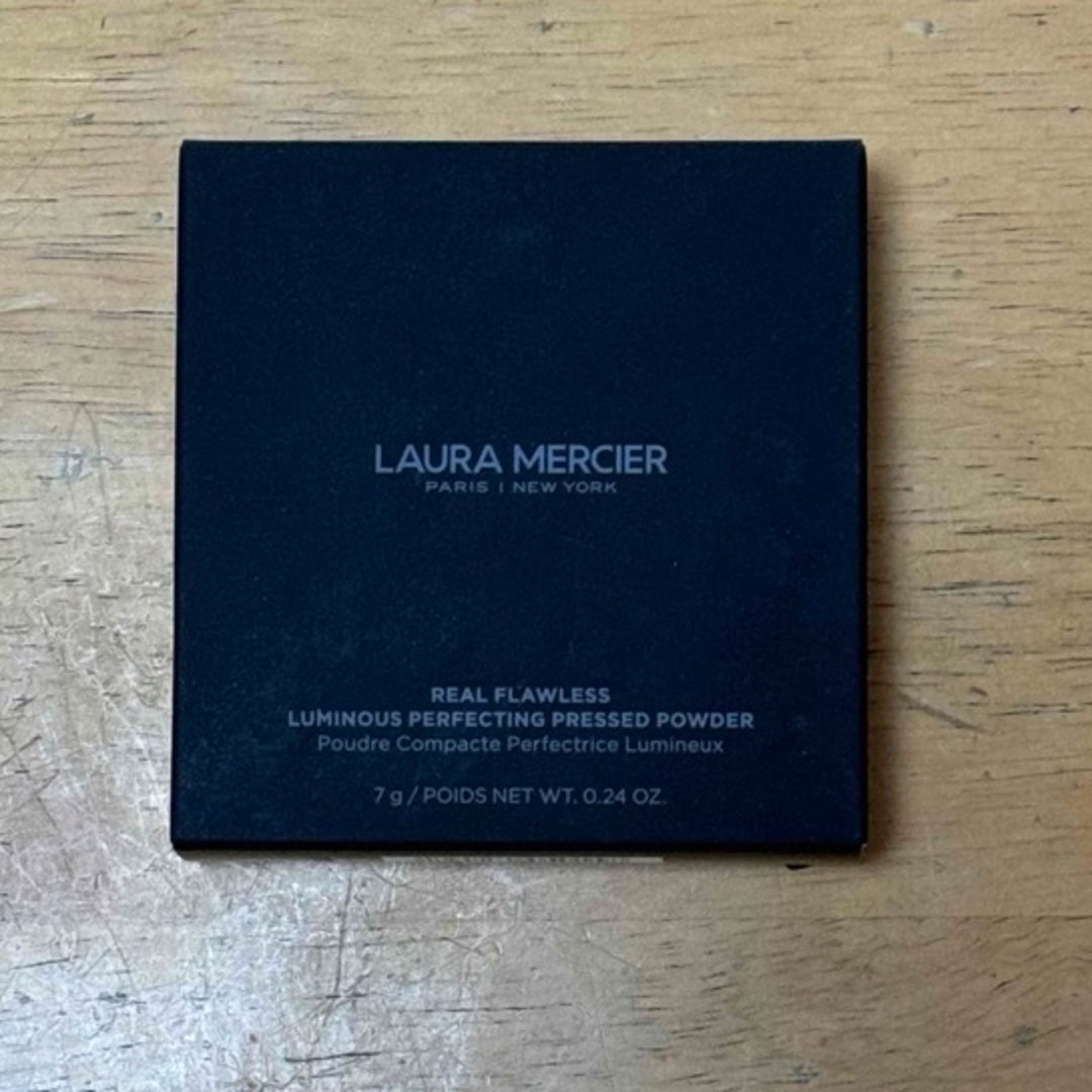 laura mercier(ローラメルシエ)のローラメルシエ　フェイスパウダー コスメ/美容のベースメイク/化粧品(フェイスパウダー)の商品写真