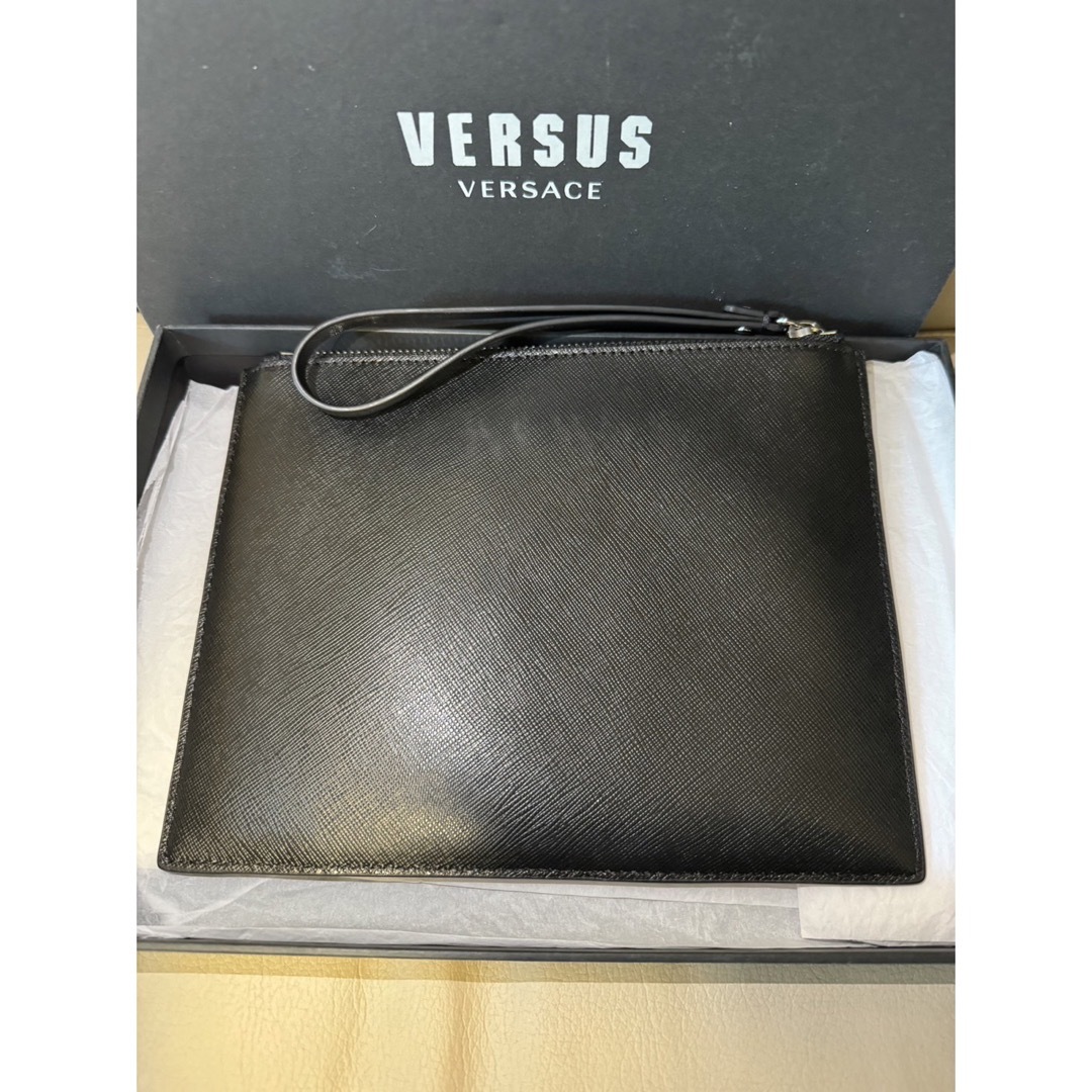 VERSACE(ヴェルサーチ)の★新古品☆送料込み★ VERSACE VERSUSハンドバッグ☆ レディースのバッグ(ハンドバッグ)の商品写真