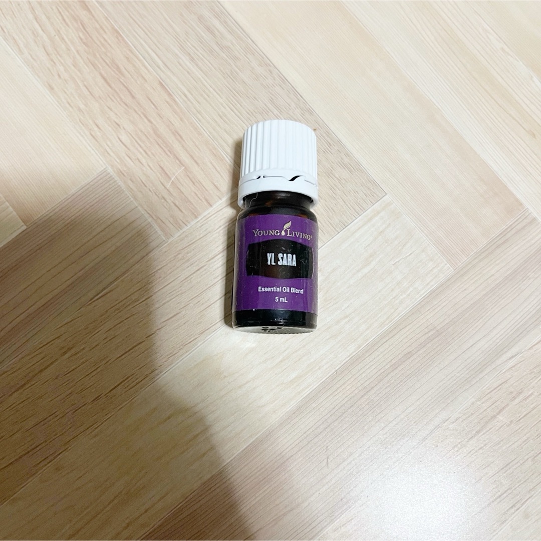 【値下不可】ワイエルサラ　ヤングリヴィング　ヤングリビング　5ml YL 精油 コスメ/美容のリラクゼーション(エッセンシャルオイル（精油）)の商品写真