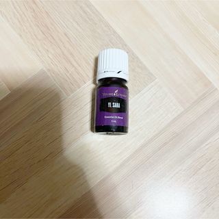 【値下不可】ワイエルサラ　ヤングリヴィング　ヤングリビング　5ml YL 精油(エッセンシャルオイル（精油）)