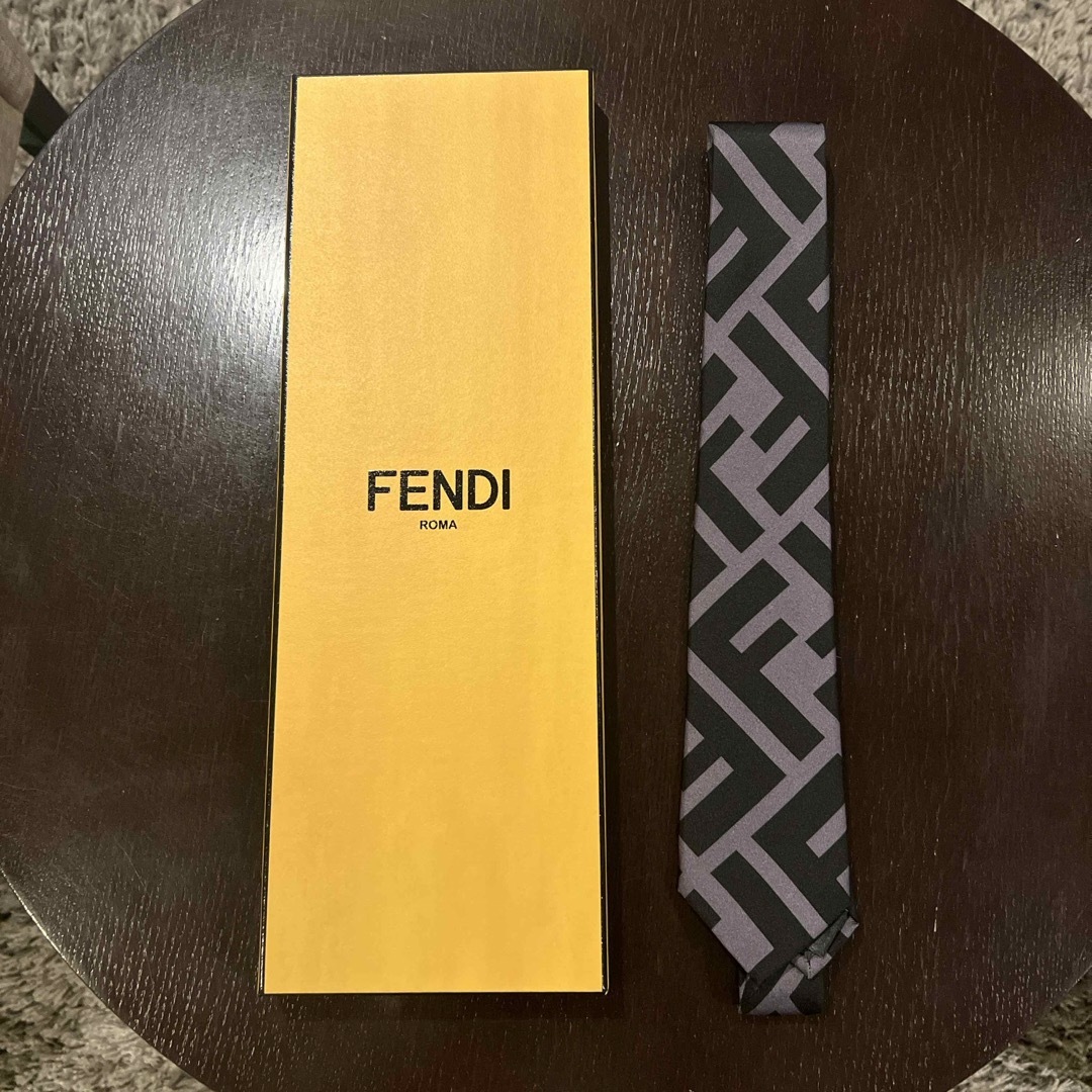 FENDI(フェンディ)の時坂冬子様専用FENDI ネクタイ メンズのファッション小物(ネクタイ)の商品写真