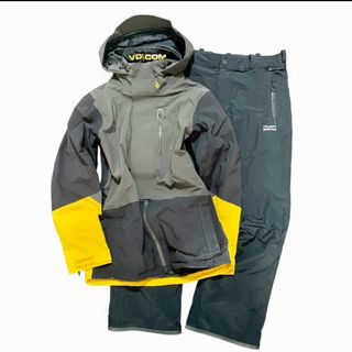 なのさま専用　VOLCOM GORE-TEX 上下セット Lサイズ(ウエア/装備)