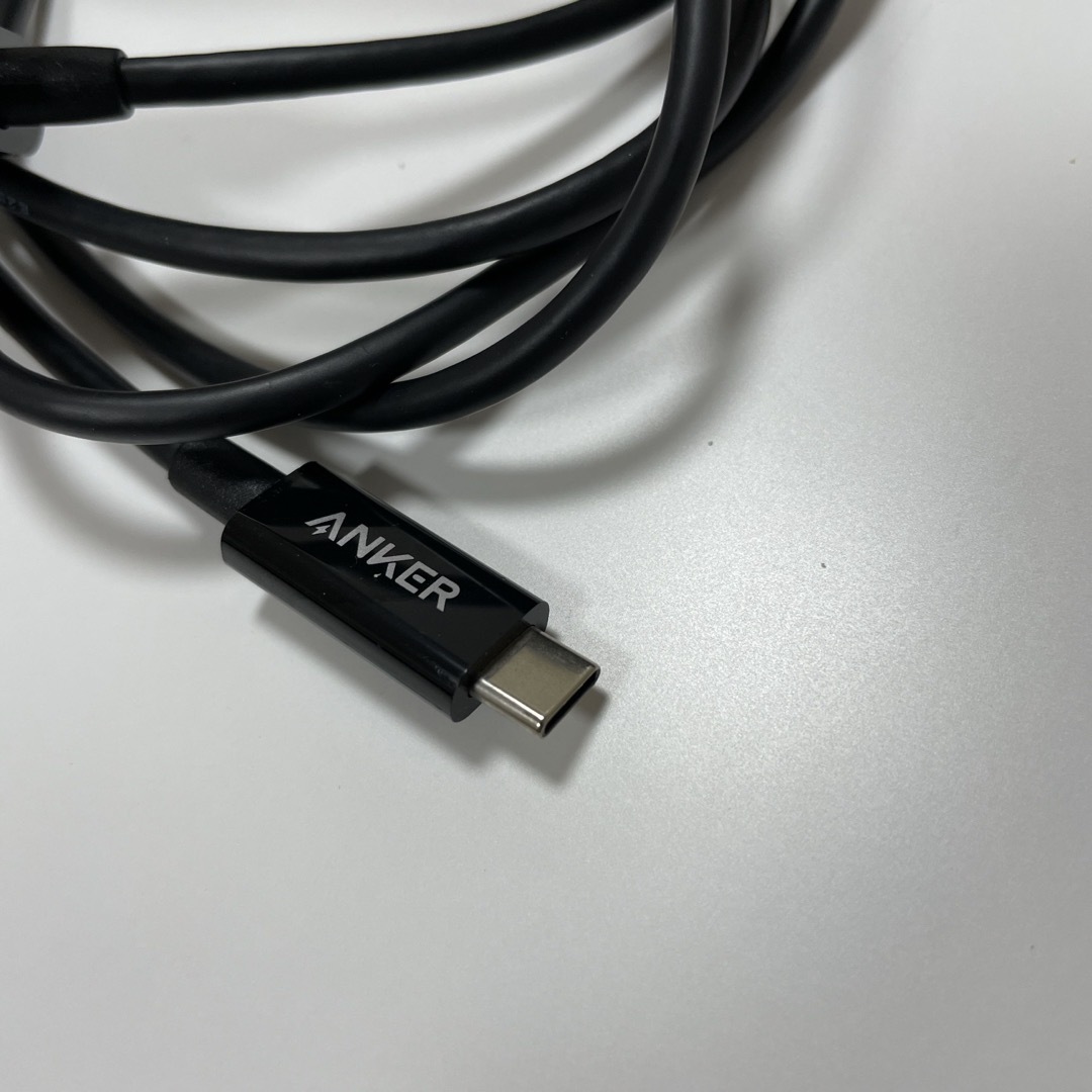 Anker(アンカー)のAnker USB-C & HDMI ケーブル 1.8m スマホ/家電/カメラのテレビ/映像機器(映像用ケーブル)の商品写真