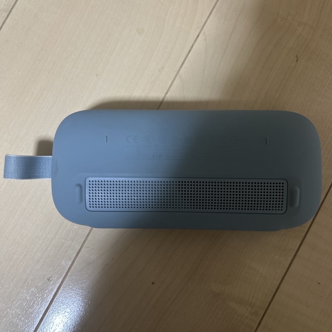 BOSE(ボーズ)のBOSE ブルートゥーススピーカー SOUNDLINK FLEX ストーンブルー スマホ/家電/カメラのオーディオ機器(スピーカー)の商品写真