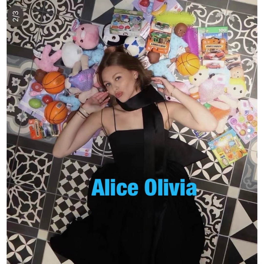 alice+olivia  ニットフレア　ワンピース