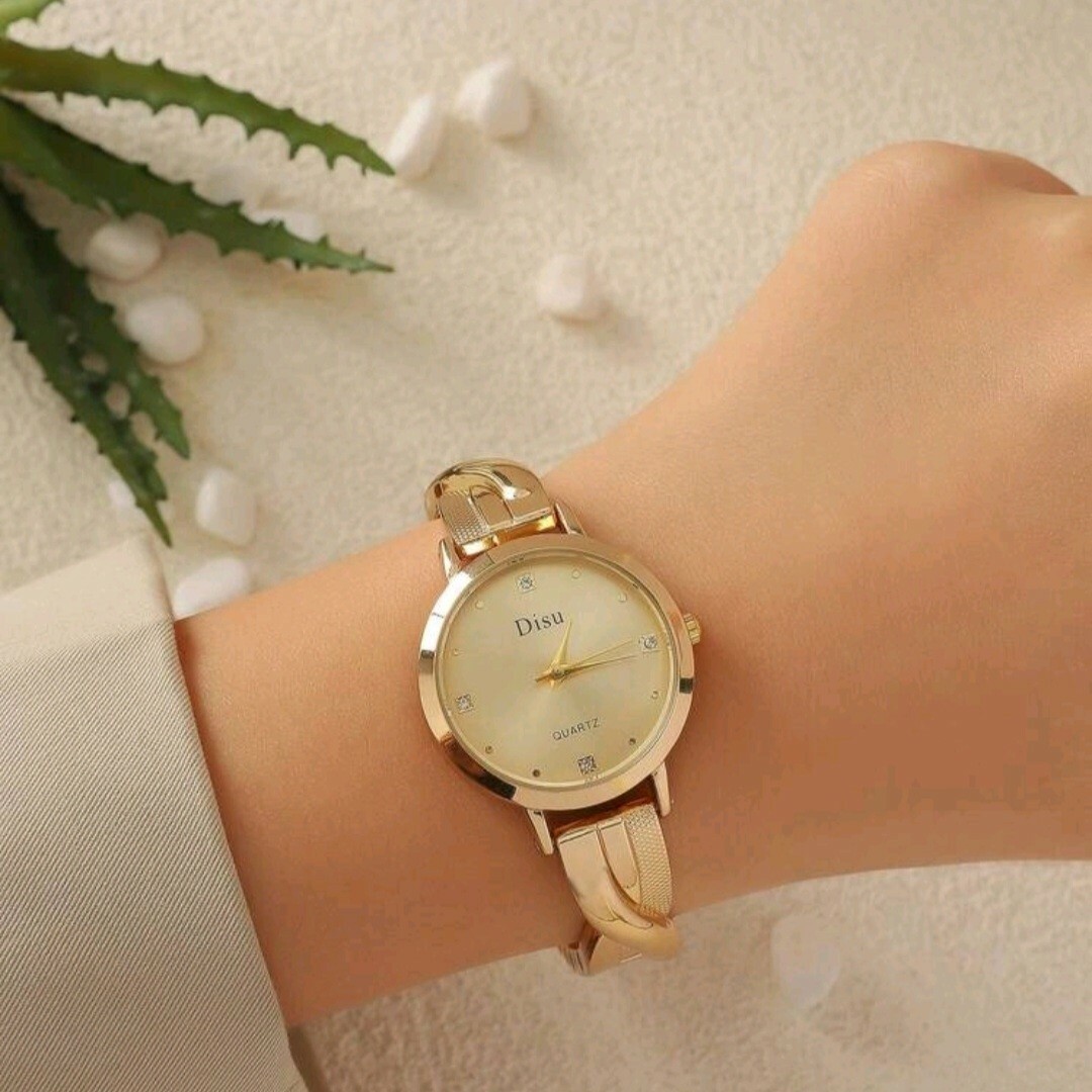 レディースお洒落なゴールド腕時計【一点限り早い者勝ち】 レディースのファッション小物(腕時計)の商品写真
