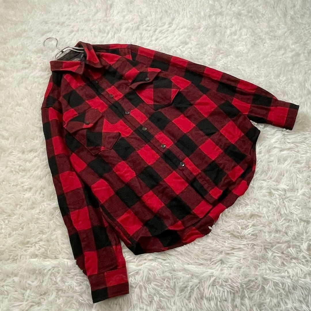 PENDLETON(ペンドルトン)のPENDLETON (XL) コットン 総柄 チェック柄 厚手シャツ 赤色 黒色 メンズのトップス(シャツ)の商品写真