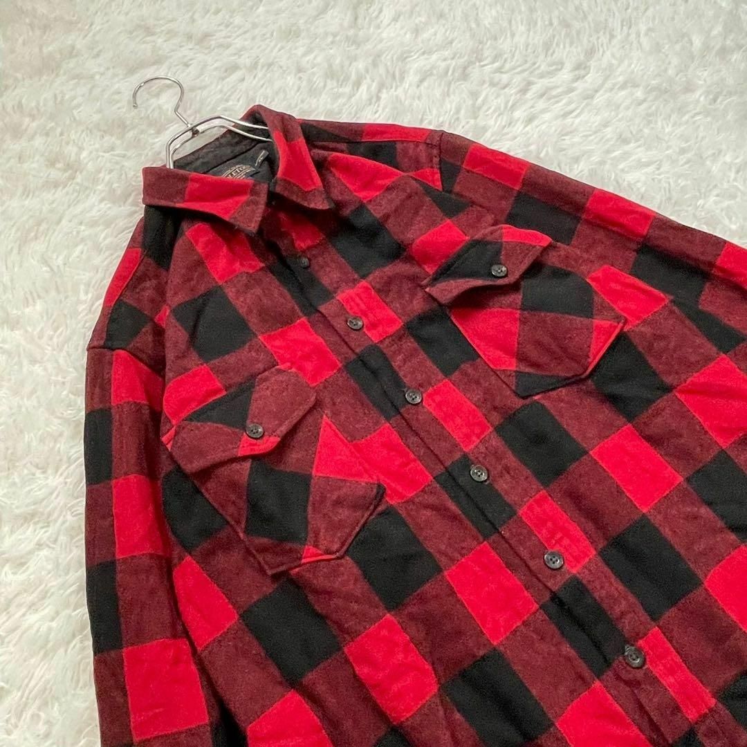 PENDLETON(ペンドルトン)のPENDLETON (XL) コットン 総柄 チェック柄 厚手シャツ 赤色 黒色 メンズのトップス(シャツ)の商品写真