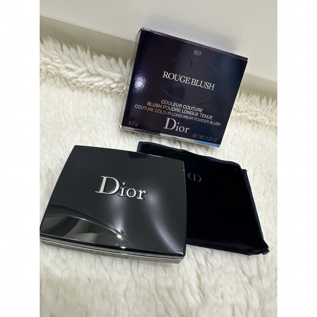 Dior(ディオール)のディオールスキン　ルージュブラッシュ　新品未使用品 コスメ/美容のベースメイク/化粧品(チーク)の商品写真