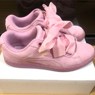 プーマ(PUMA)のPUMA スウェードハート　ピンク(限定色)(スニーカー)