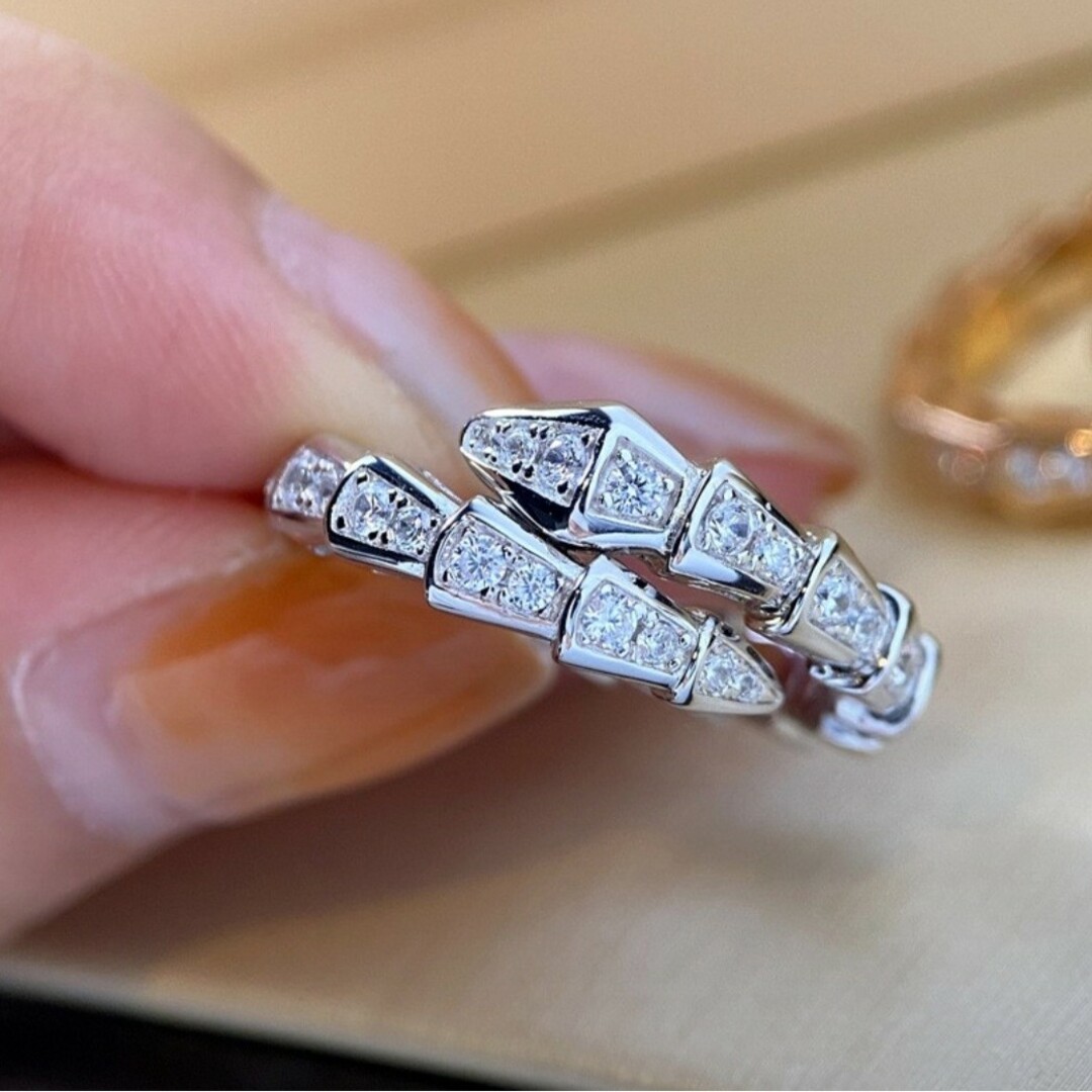 新品☆リング　スネーク　CZダイヤモンド　レディース　ジルコニア　指輪　シルバー レディースのアクセサリー(リング(指輪))の商品写真