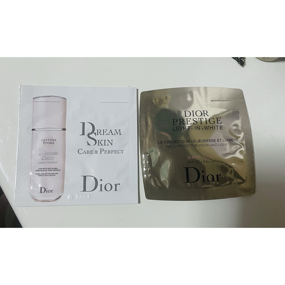 Dior(ディオール)のDior ディオール 紙袋 ギフト プレゼント ラッピング ショッパー　リボン レディースのバッグ(ショップ袋)の商品写真