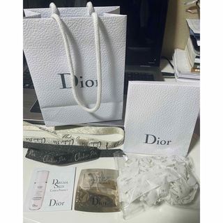 ディオール(Dior)のDior ディオール 紙袋 ギフト プレゼント ラッピング ショッパー　リボン(ショップ袋)