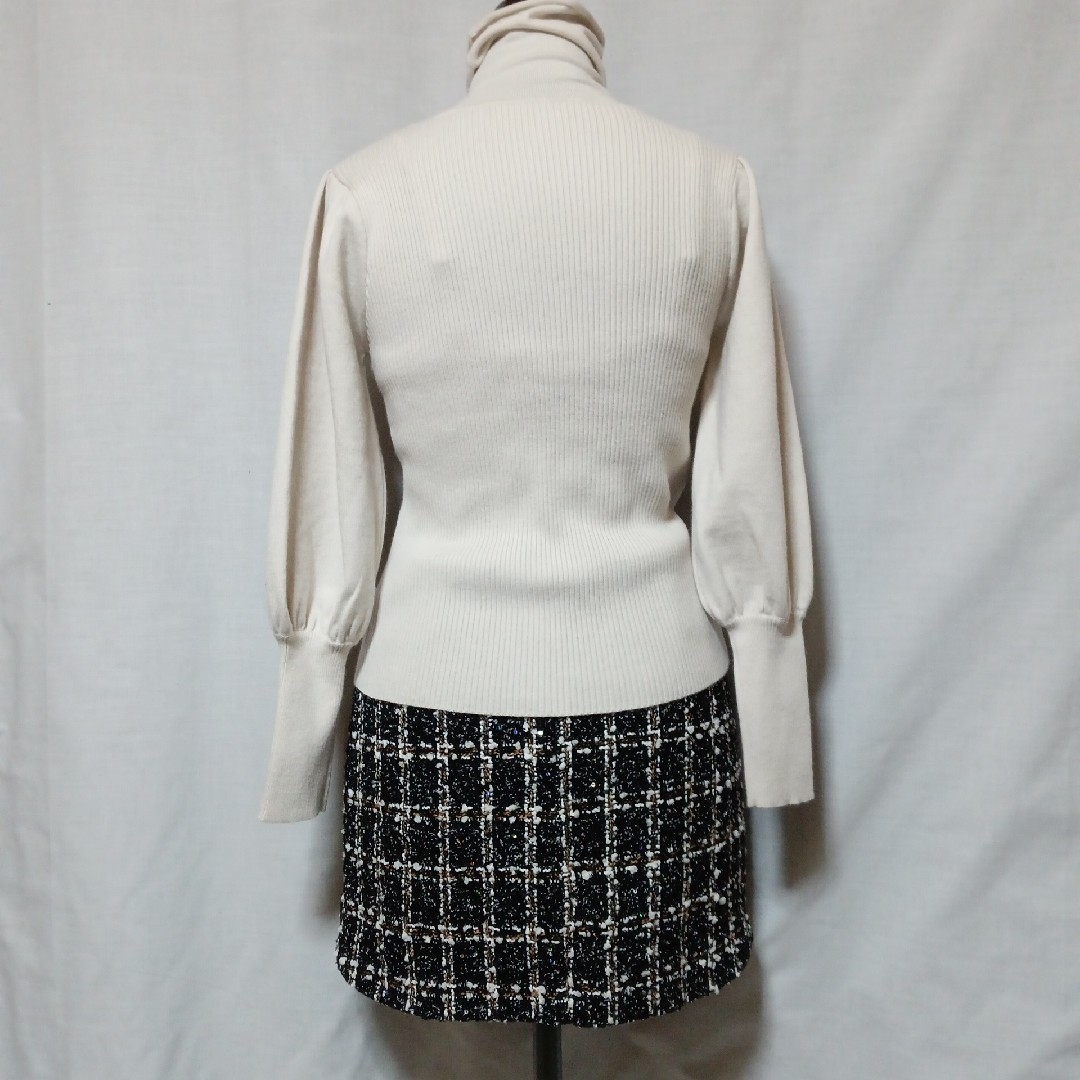 美品 PEBIL ミニスカート スパンコール付き 台形スカート 韓国系 レディースのスカート(ミニスカート)の商品写真