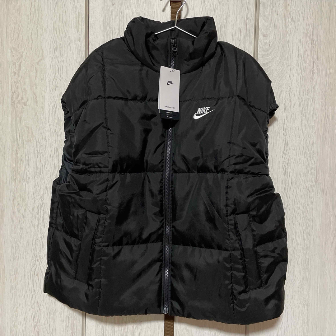 NIKE(ナイキ)の新品★定価13860円★NIKE★Therma-FIT★ベスト★2XLサイズ レディースのジャケット/アウター(ダウンベスト)の商品写真