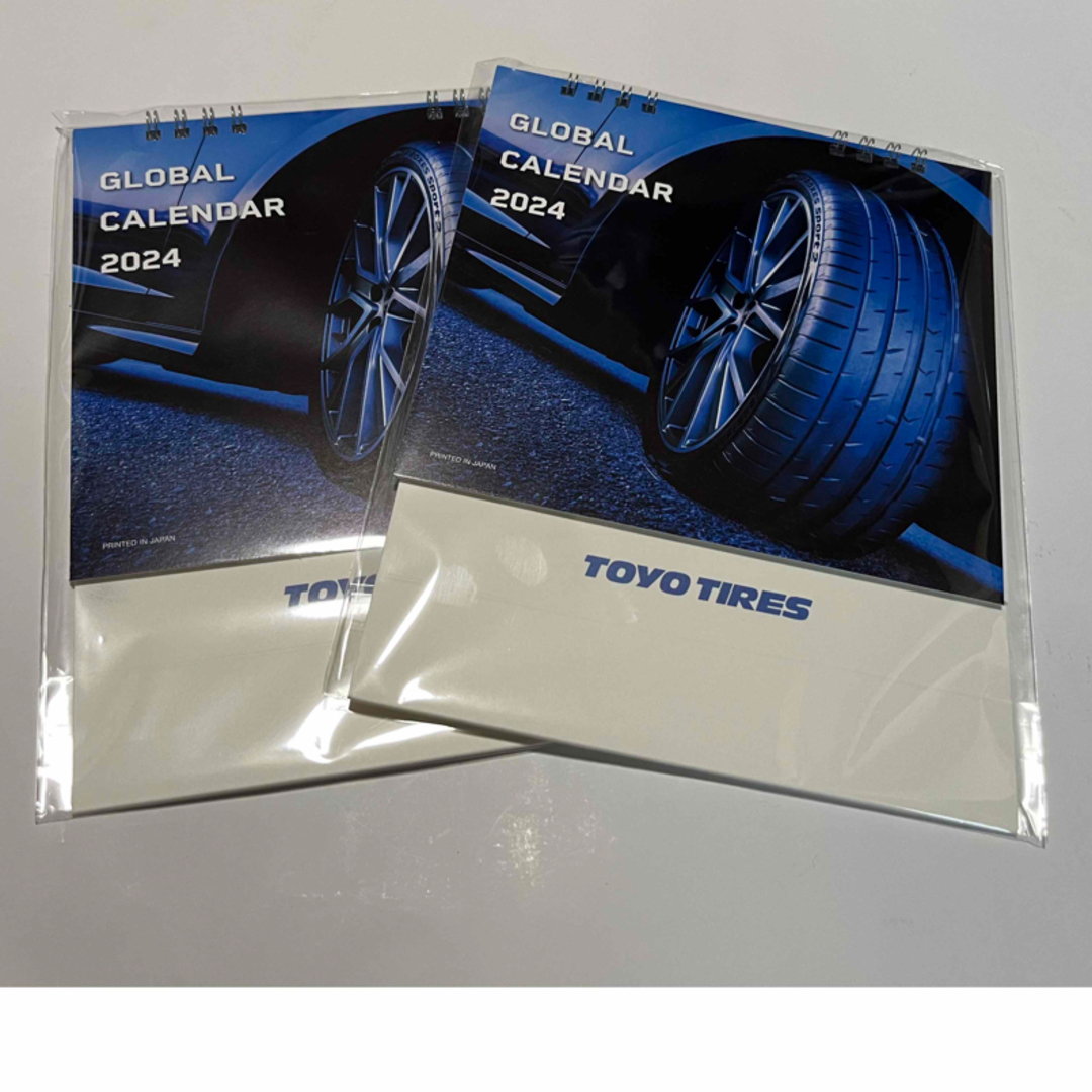 トーヨータイヤ(トーヨータイヤ)の卓上カレンダー２つ　TOYO TIRE インテリア/住まい/日用品の文房具(カレンダー/スケジュール)の商品写真