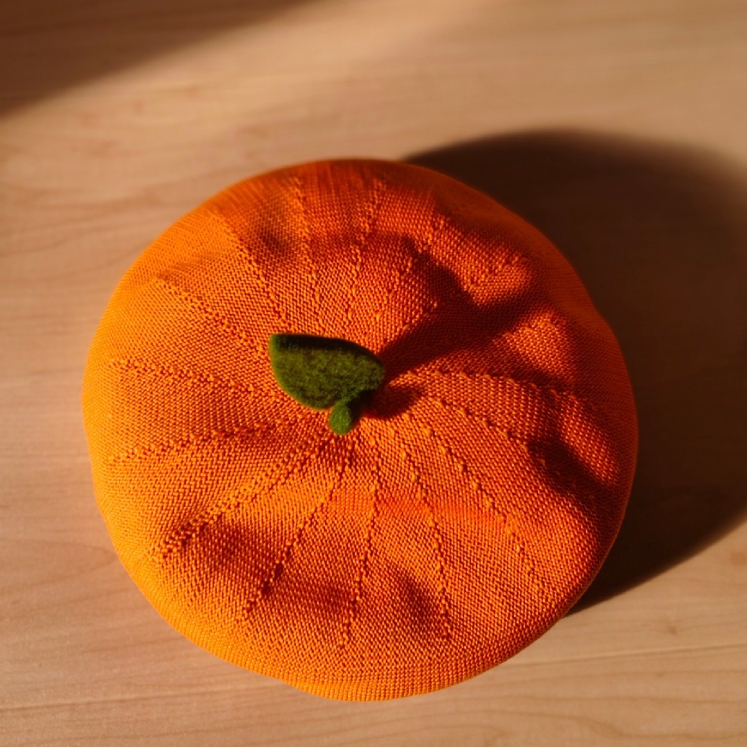 みかん オレンジ  ベレー帽 橙 フルーツ レディース レディースの帽子(ハンチング/ベレー帽)の商品写真