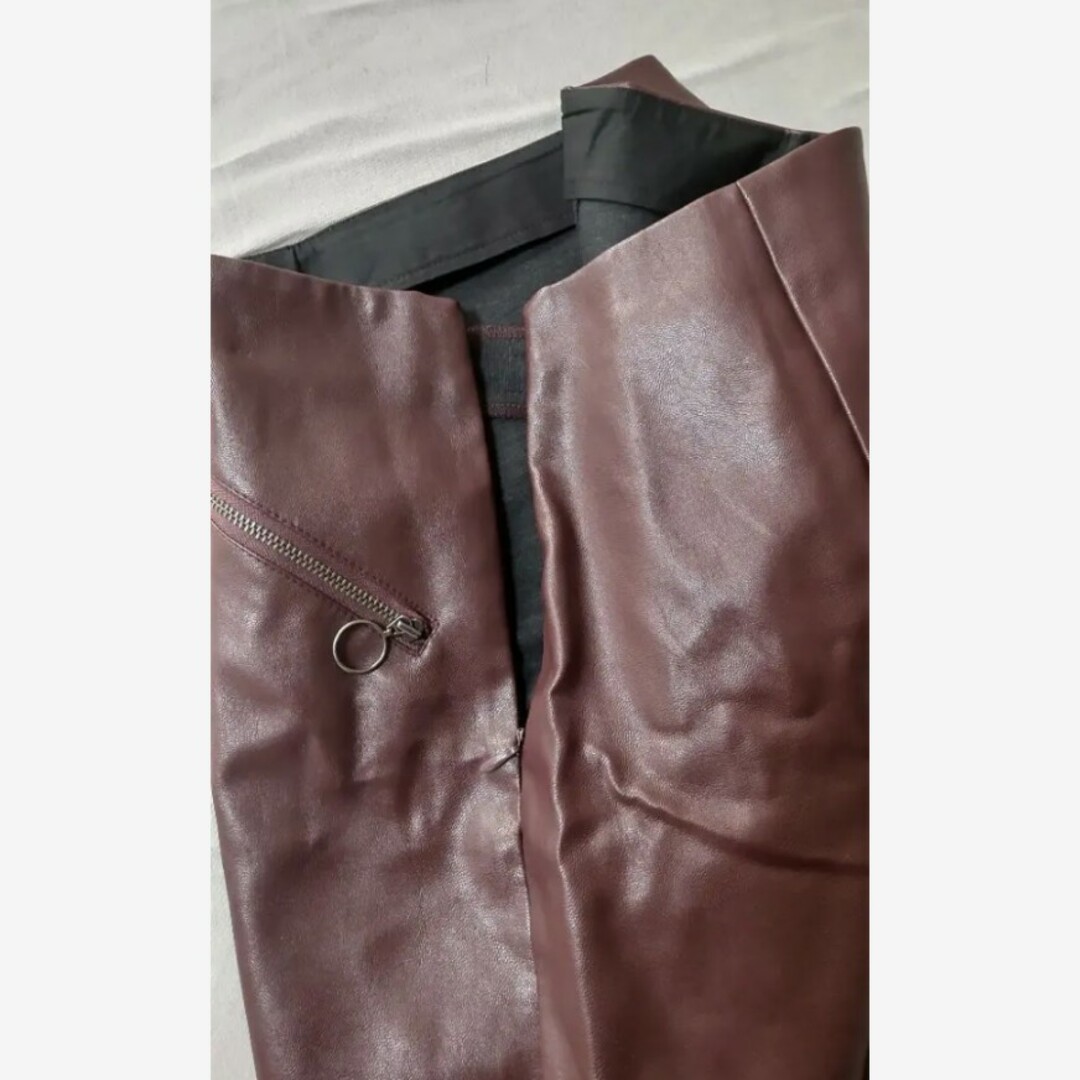 GU(ジーユー)のジーユー　タグ付き　フェイクレザーミニスカートY+E 5 レディースのスカート(ミニスカート)の商品写真