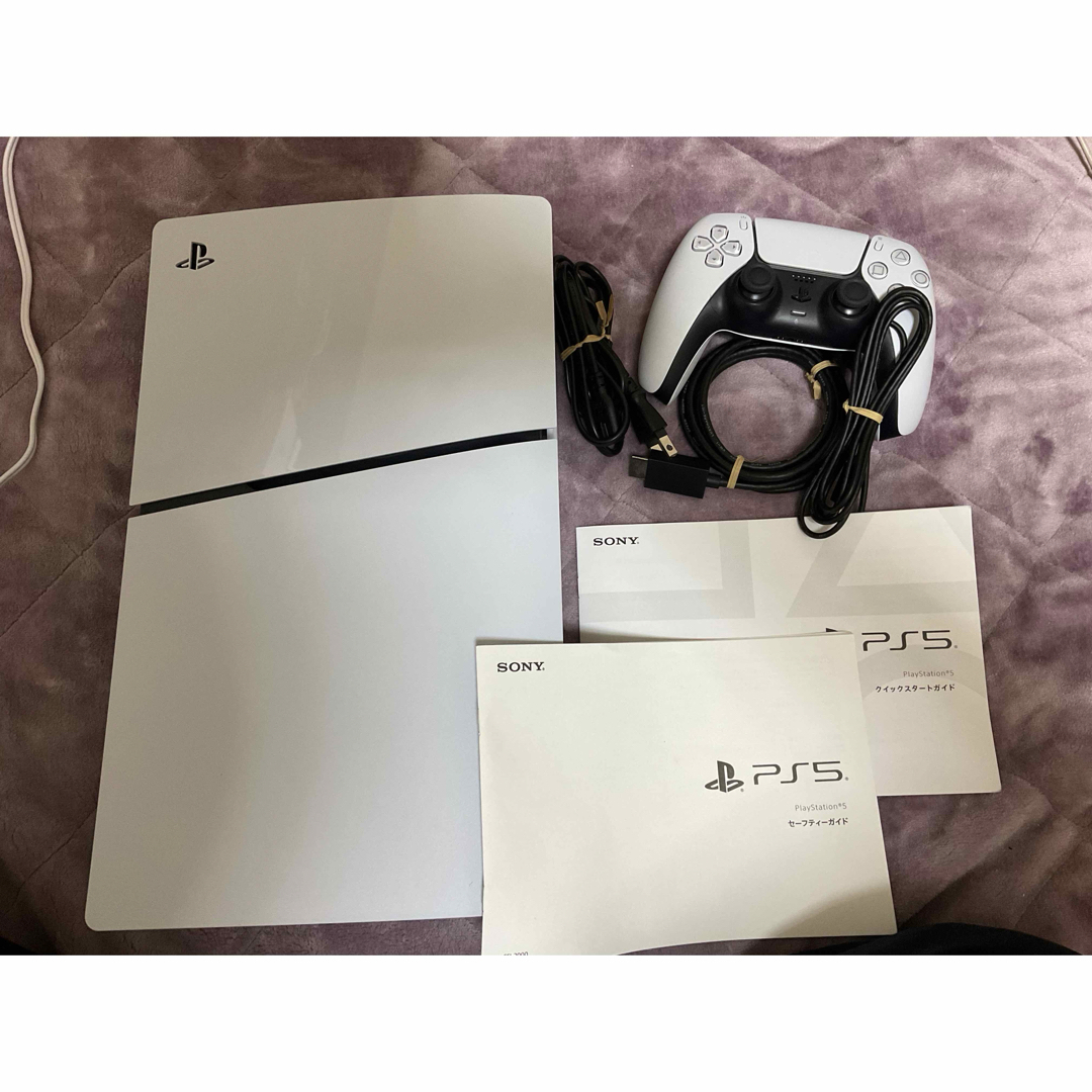 SONY(ソニー)のSONY PlayStation5 CFI-2000B01 エンタメ/ホビーのゲームソフト/ゲーム機本体(家庭用ゲーム機本体)の商品写真