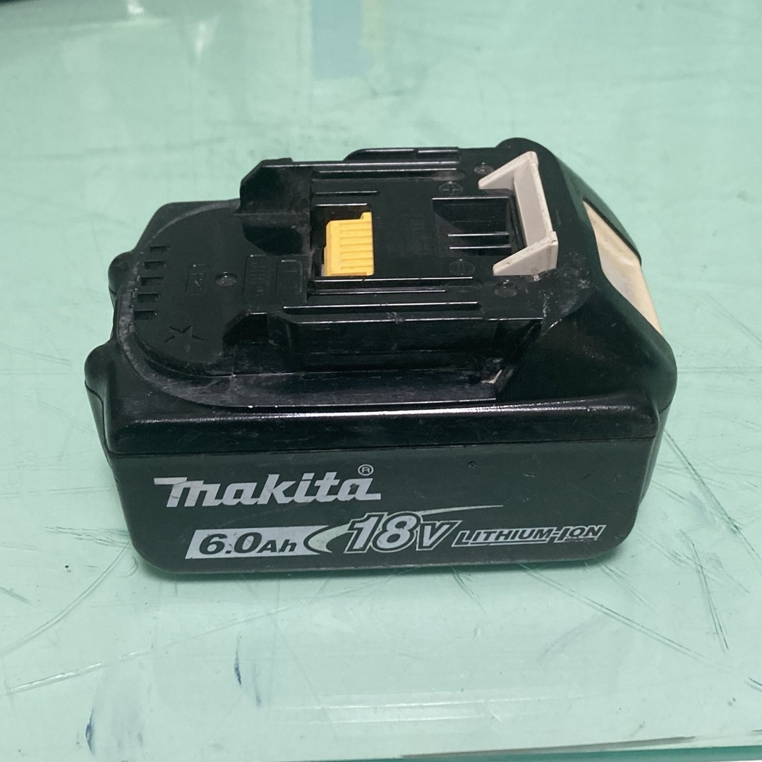 Makita(マキタ)のマキタ makita 18v 6.0ah バッテリー 自動車/バイクのバイク(工具)の商品写真