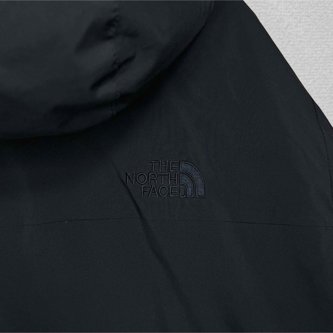 THE NORTH FACE(ザノースフェイス)の美品人気 ノースフェイス ロゴ刺繍 ダウンコート レディースS グースダウン 黒 レディースのジャケット/アウター(ダウンコート)の商品写真