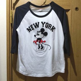 ディズニー(Disney)のディズニー　ミニーマウスのＴシャツ　サイズＳ(Tシャツ(長袖/七分))