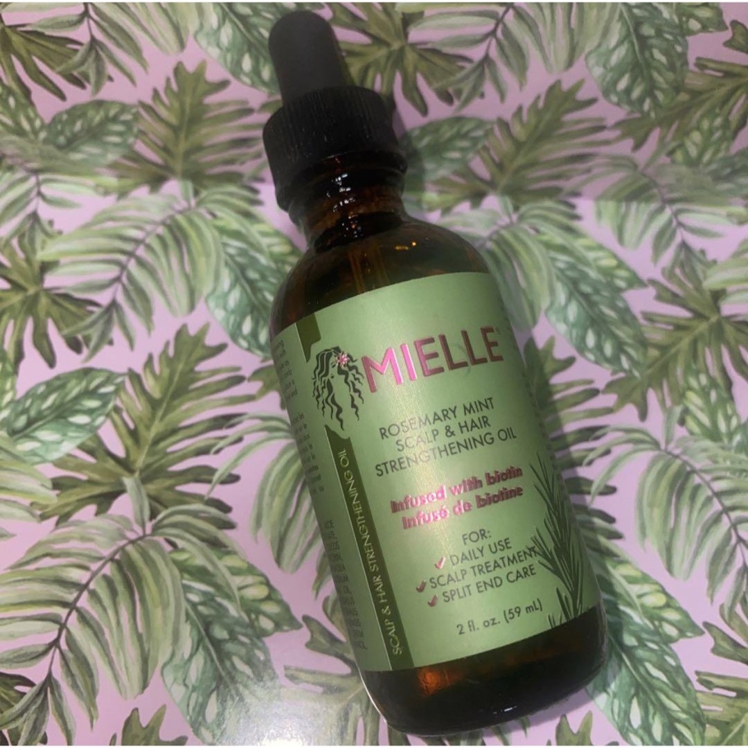 Sephora(セフォラ)のMIELLE Rosemary mint scalp & hair oil  エンタメ/ホビーの本(ファッション/美容)の商品写真