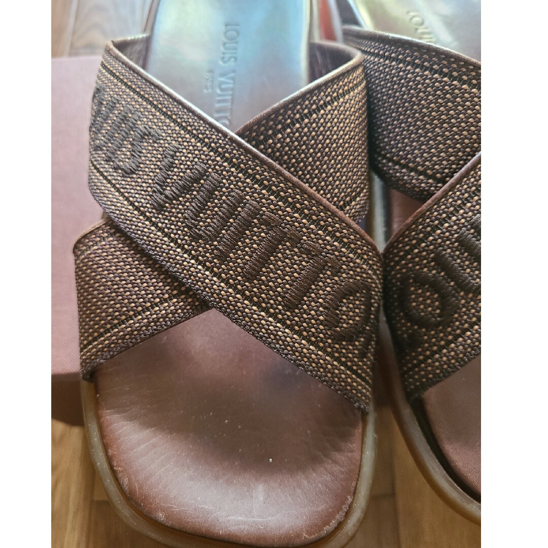 LOUIS VUITTON(ルイヴィトン)のルイヴィトン LOUIS VUITTON サンダル クロス ロゴ 厚底 スリッパ レディースの靴/シューズ(サンダル)の商品写真