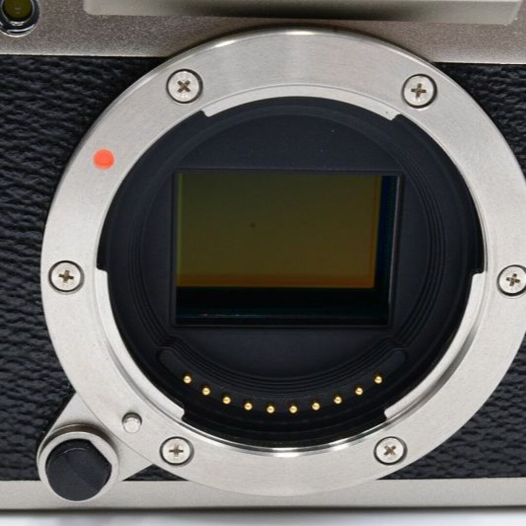 FUJIFILM ミラーレス一眼 X-T100シャンパンゴールド X-T100-G スマホ/家電/カメラのカメラ(ミラーレス一眼)の商品写真