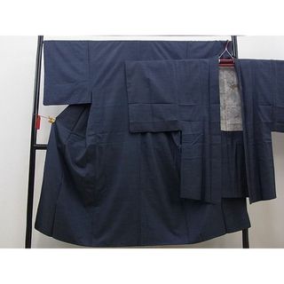 平和屋野田店■男性　本場大島紬　アンサンブル　80亀甲　羽裏：蟹　逸品　n-hv3299(着物)