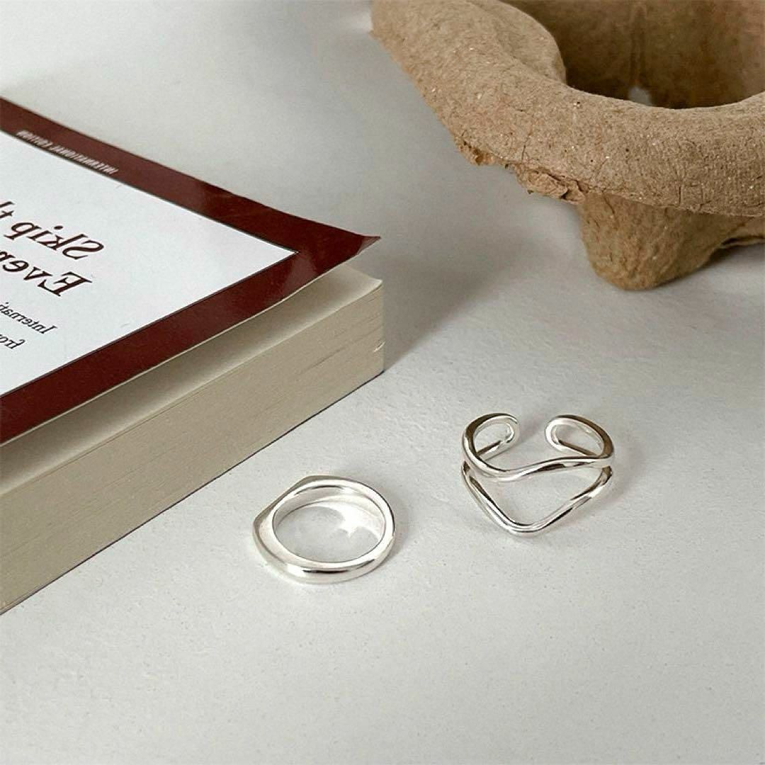 リング　2個set シルバー　silver 銀　ウェーブ　おしゃれ　韓国　細 レディースのアクセサリー(リング(指輪))の商品写真