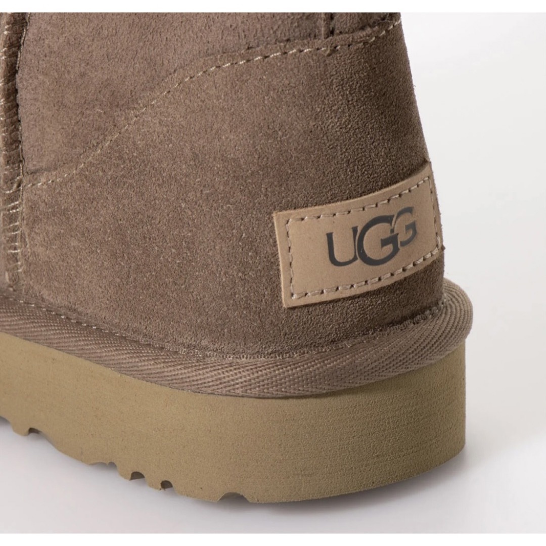 ugg ♡ 新品　24㎝　クラシックミニ　2 カリブー　ムートン　ブーツ　靴