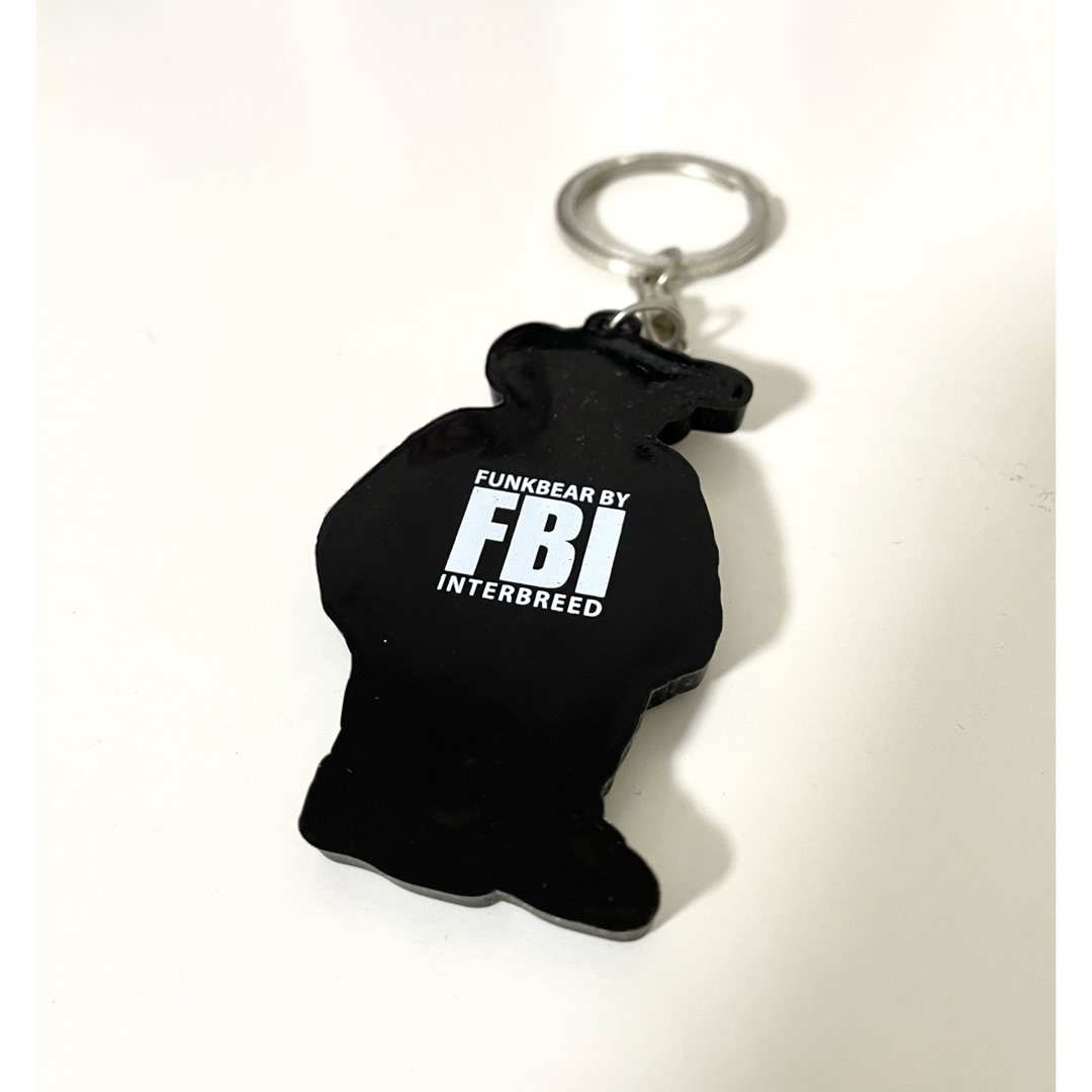 INTERBREED(インターブリード)のINTERBREED FBI bearキーホルダー メンズのファッション小物(キーホルダー)の商品写真