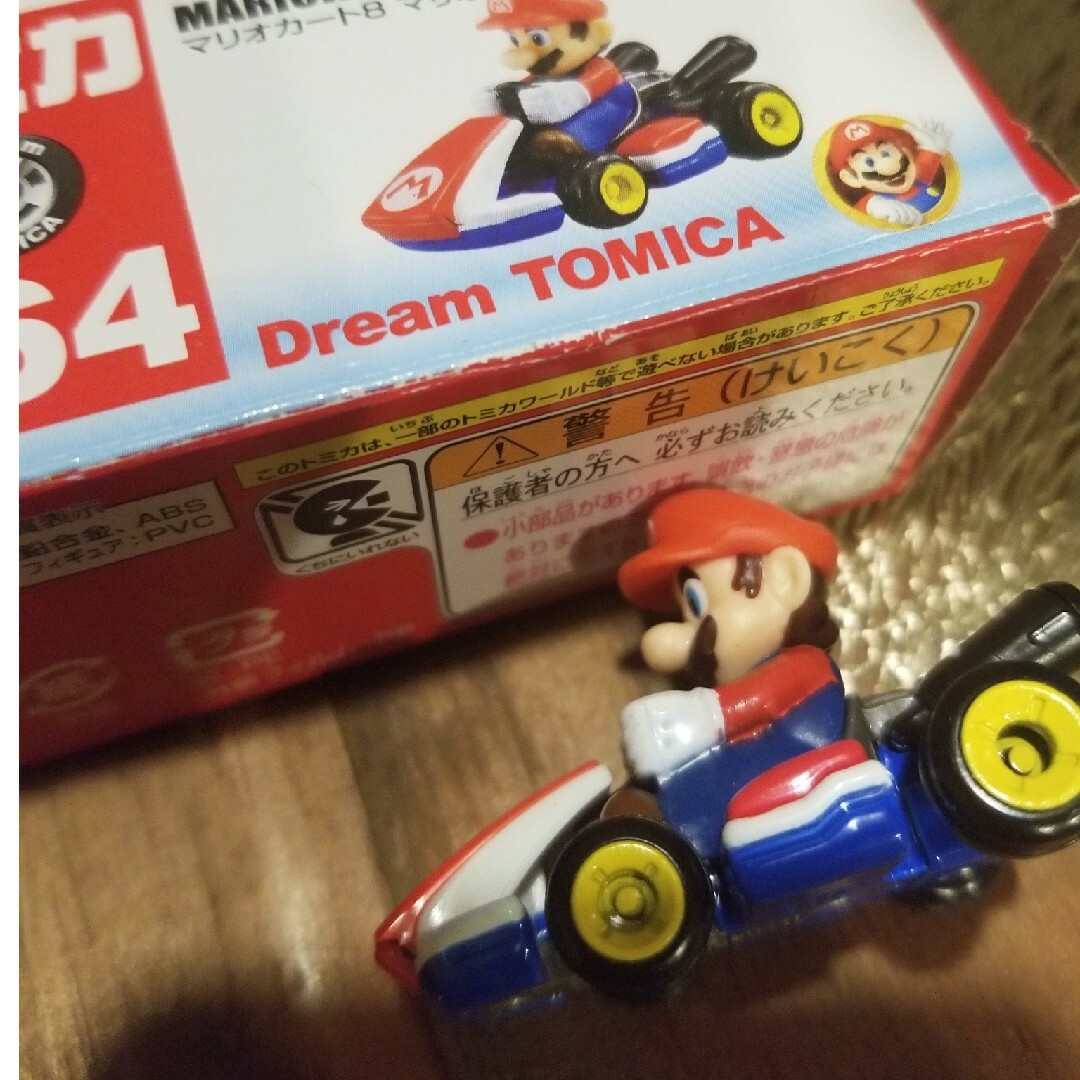 ドリームトミカ マリオカート8 マリオ(1コ入) エンタメ/ホビーのおもちゃ/ぬいぐるみ(ミニカー)の商品写真