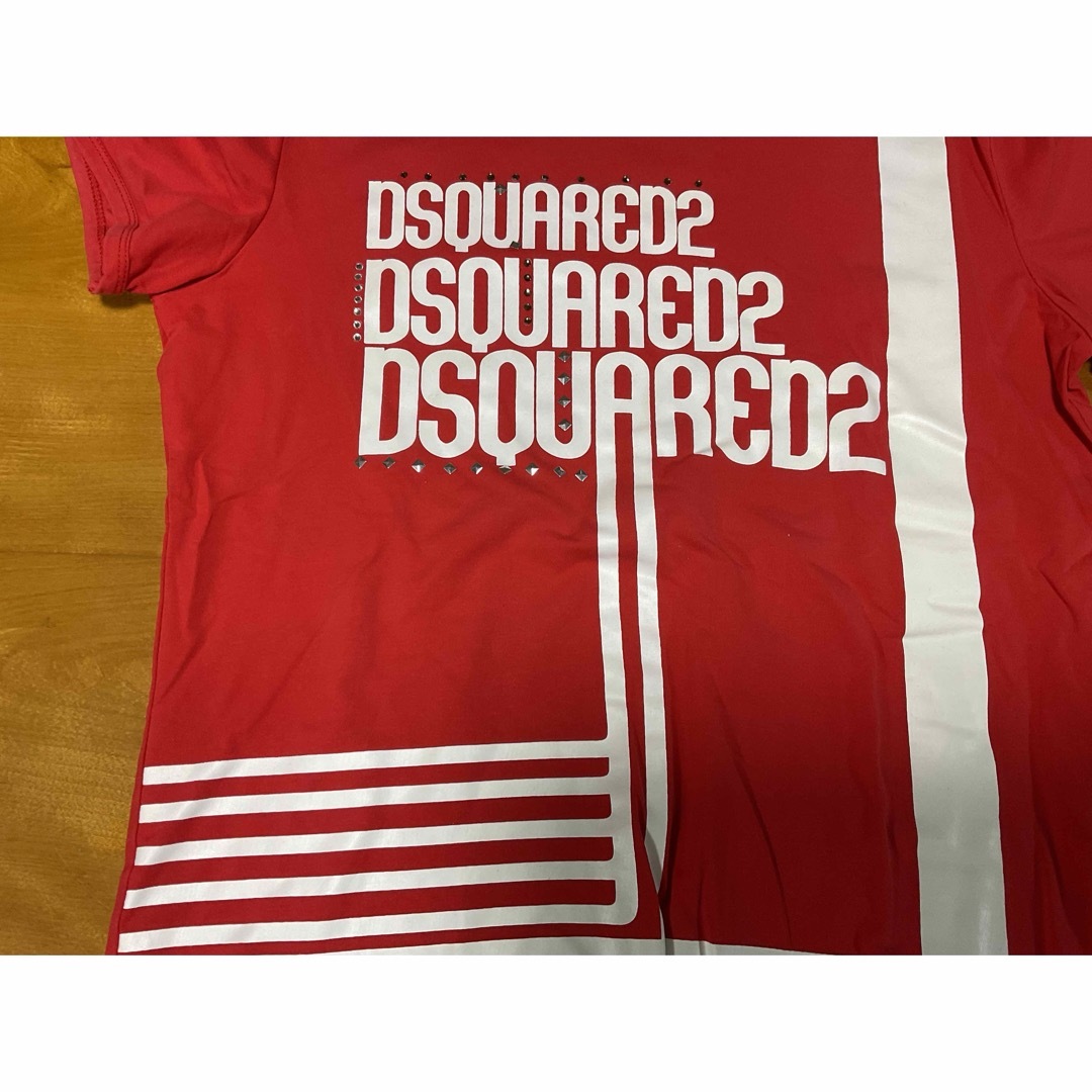 DSQUARED2(ディースクエアード)のDSQUARED2   ディースクエアード　半袖Tシャツ　レッド　52 メンズのトップス(Tシャツ/カットソー(半袖/袖なし))の商品写真