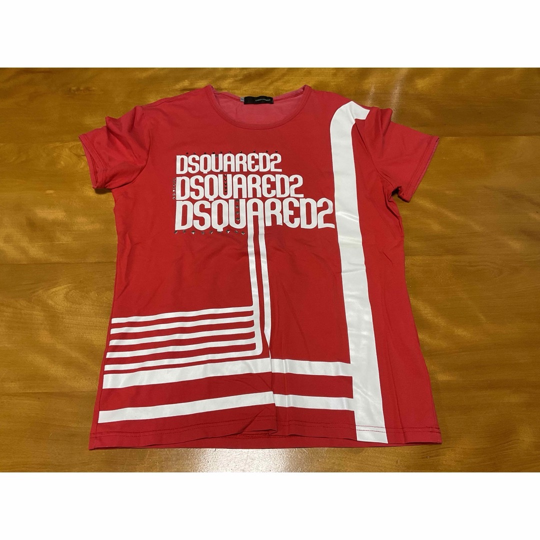 DSQUARED2(ディースクエアード)のDSQUARED2   ディースクエアード　半袖Tシャツ　レッド　52 メンズのトップス(Tシャツ/カットソー(半袖/袖なし))の商品写真