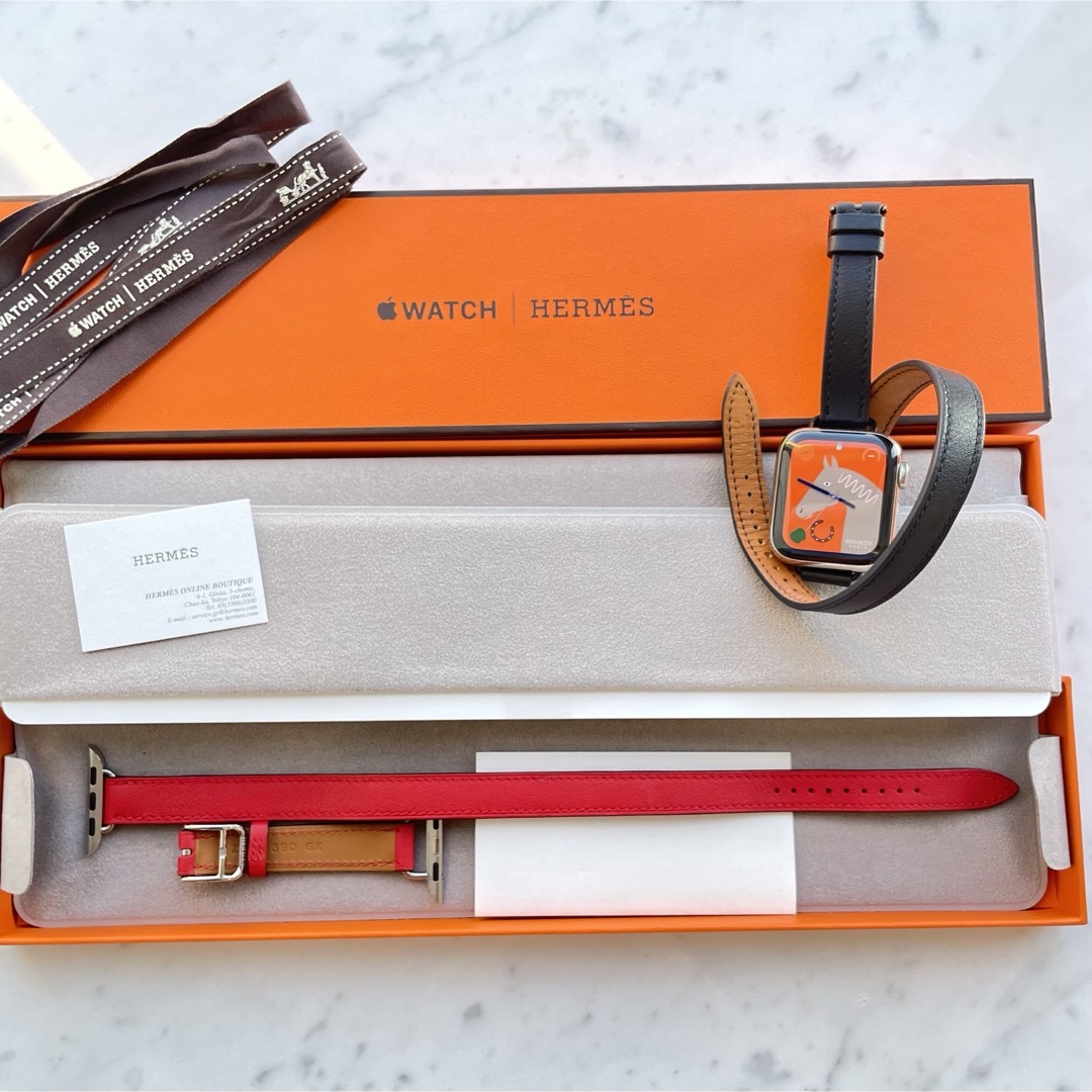 Hermes(エルメス)の【試着のみ】エルメス Apple Watch ベルト　赤 レディースのファッション小物(腕時計)の商品写真