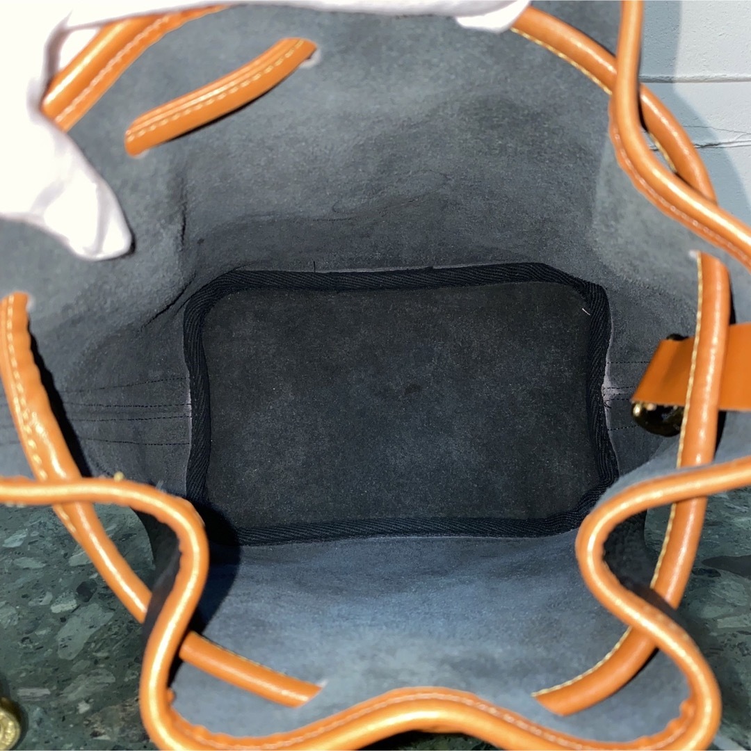 良品 DOONEY&BOURKE 型押しレザー 巾着ショルダーバッグ バイカラー 良品 DOONEY&BOURKE 型押しレザー 巾着ショルダーバッグ バイカラー