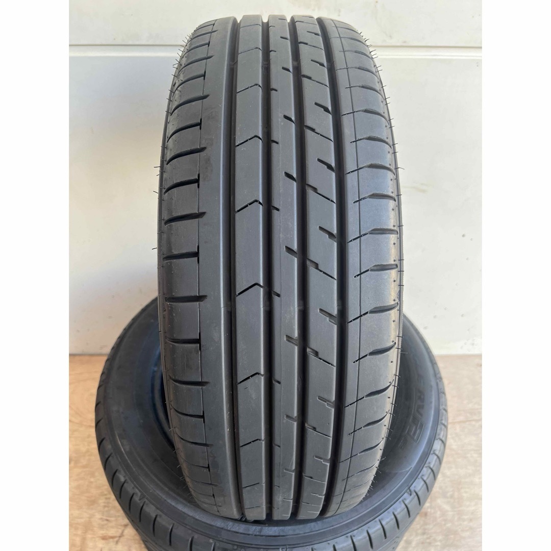 Goodyear(グッドイヤー)の215/60R17 GOOD YEAR EAGLE RVF 4本セット 自動車/バイクの自動車(タイヤ)の商品写真