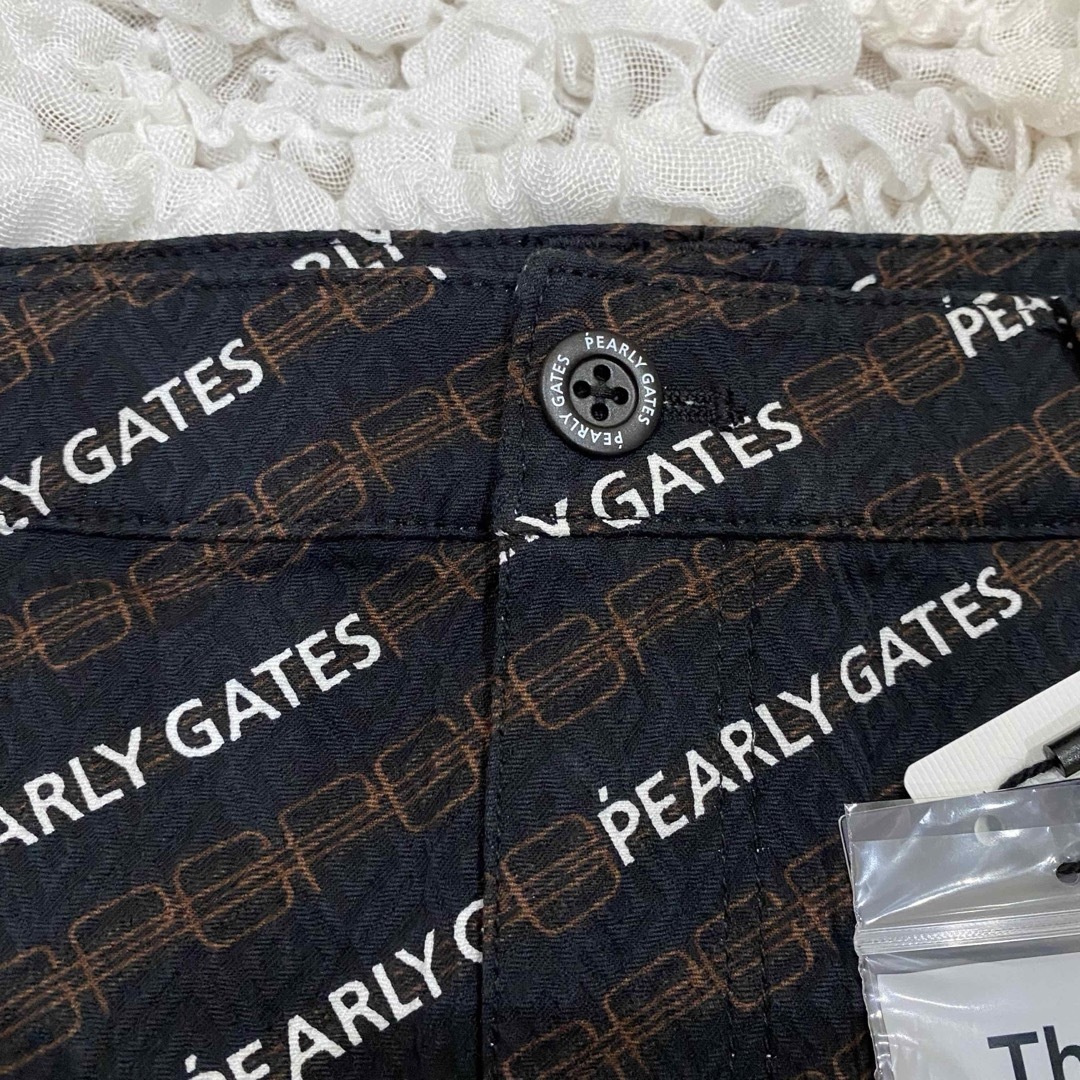 PEARLY GATES(パーリーゲイツ)の新品【PEARLY GATES】パーリーゲイツ　モノグラムロゴプリントスカート スポーツ/アウトドアのゴルフ(ウエア)の商品写真