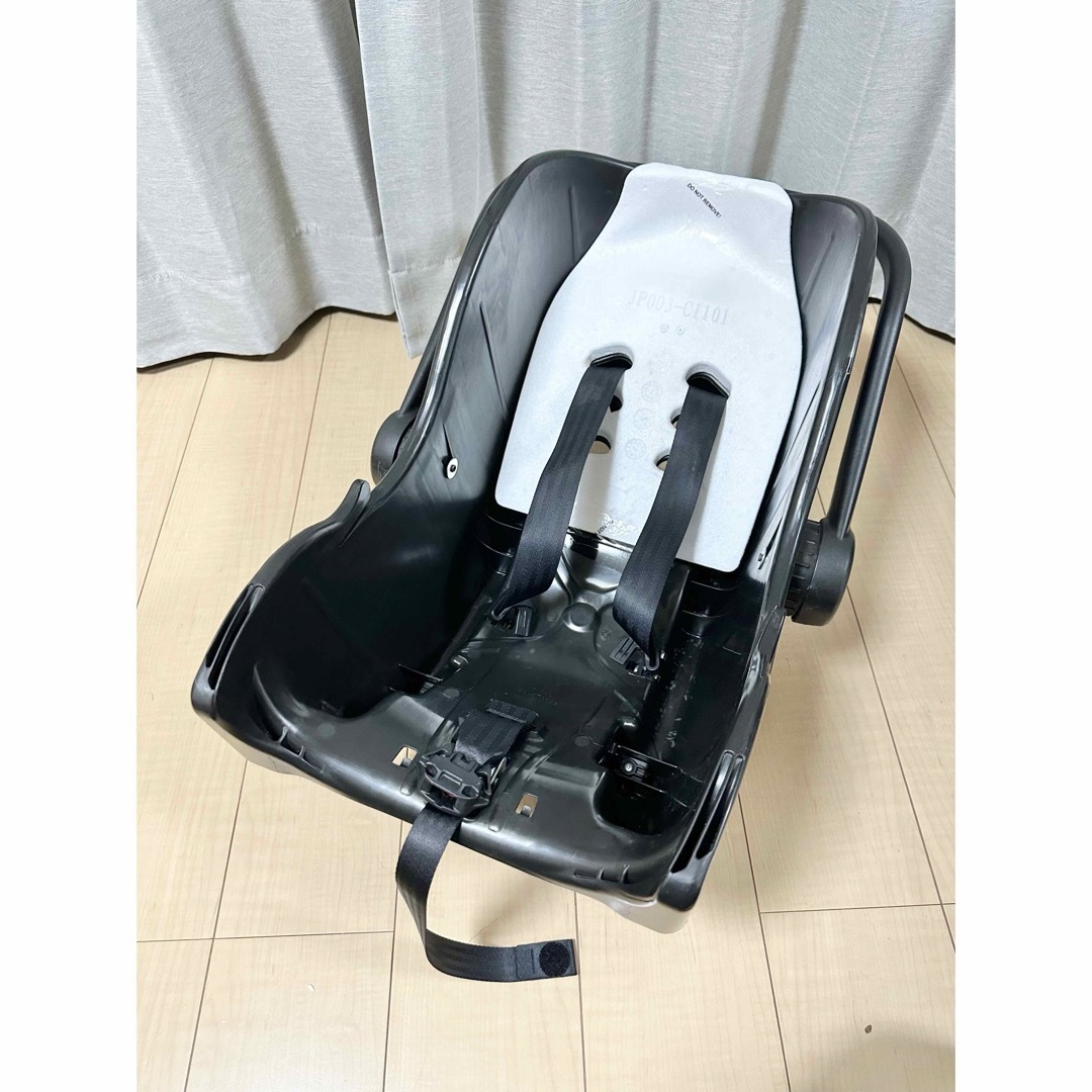 Joie (ベビー用品)(ジョイー)のjoie チャイルドシート juva ジュバ  isofix トラベルシステム キッズ/ベビー/マタニティの外出/移動用品(自動車用チャイルドシート本体)の商品写真