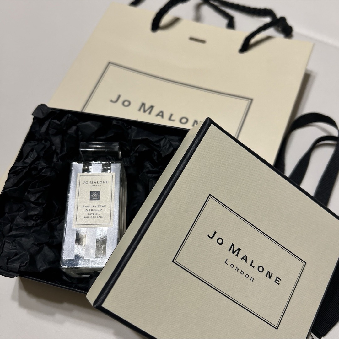 Jo Malone(ジョーマローン)のJo MALONE ジョーマローン イングリッシュペアー&フリージア　バスオイル コスメ/美容のボディケア(入浴剤/バスソルト)の商品写真