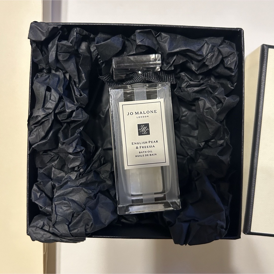 Jo Malone(ジョーマローン)のJo MALONE ジョーマローン イングリッシュペアー&フリージア　バスオイル コスメ/美容のボディケア(入浴剤/バスソルト)の商品写真